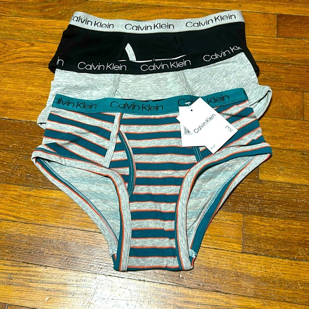 Calvin Klein Boys Underwear, Briefs, Set of Three, Sz L (12/14), NWT